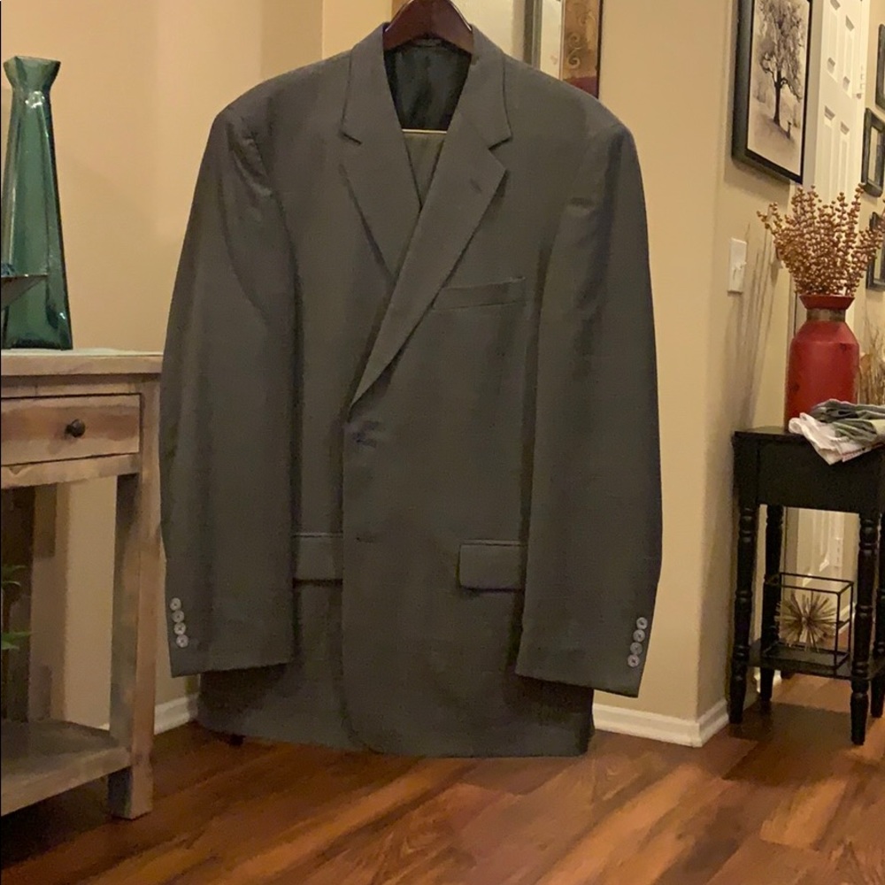 Men’s suit